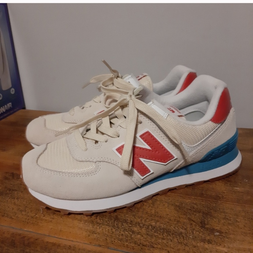 New Balance women’s 575 classics